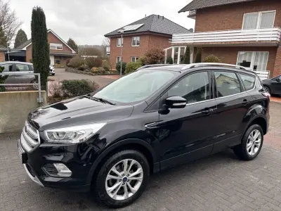 Gebraucht Ford Kuga Trend 120 PS (88 kW) 2020 Schwarz SUV
