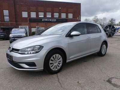 Usata VW Golf VII Trendline 116 CV (85 kW) 2019 Argento Berlina