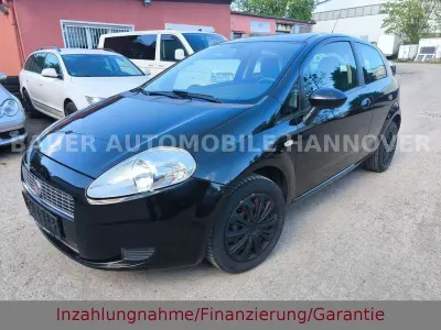 Usata Fiat Grande Punto Dynamic 77 CV (56 kW) 2009 Nero Utilitaria
