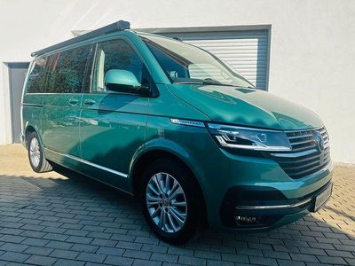 Usado VW Multivan Highline 199 HP (146 kW) 2020 Verde Monovolume