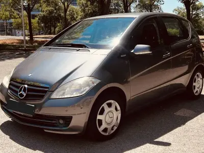 Gebraucht Mercedes A160 95 PS (69 kW) 2011 Grau Kleinwagen