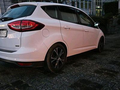 Weiß Gebraucht 2016 Ford C-MAX Van / Kleinbus | 5.750 € (Fairer Preis)