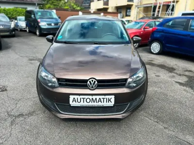 Gebraucht VW Polo Life 90 PS (66 kW) 2013 Toffee/graciosabraun Kleinwagen