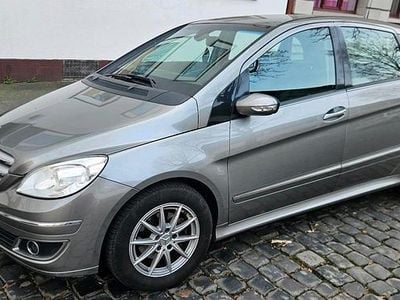 Gebraucht Mercedes B180 108 PS (79 kW) 2008 Grau Van / Kleinbus