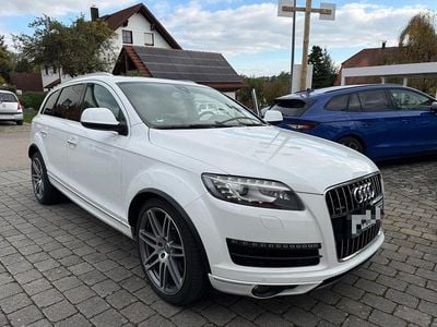 Weiß Gebraucht 2009 Audi Q7 S-line plus SUV | 12.990 € (Etwas zu teuer)