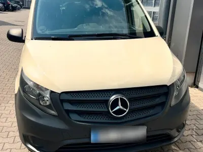 Gebraucht Mercedes Vito 163 PS (119 kW) 2016 Beige Van