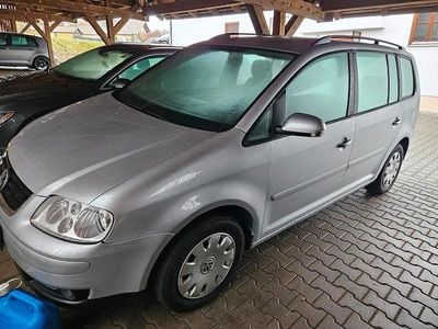 Grau Gebraucht 2003 VW Touran Van / Kleinbus | 2.499 € (Fairer Preis)