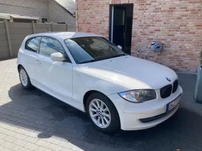 Gebraucht BMW 116 Lifestyle 116 PS (85 kW) 2012 Weiß Kleinwagen