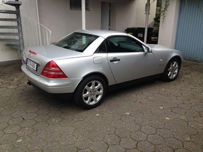 Gebraucht Mercedes SLK230 193 PS (141 kW) 1999 Silber Cabrio