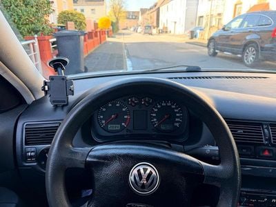 Gebraucht VW Golf IV 75 PS (55 kW) 2002 Weiß Kleinwagen