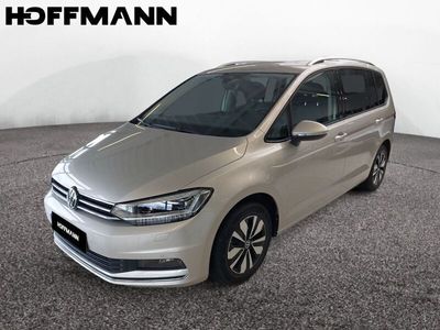 Ivory silver metallic Gebraucht 2023 VW Touran Move Van / Kleinbus | 35.790 € (Etwas zu teuer)