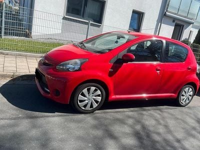 Usata Toyota Aygo 68 CV (50 kW) 2013 Rosso Utilitaria