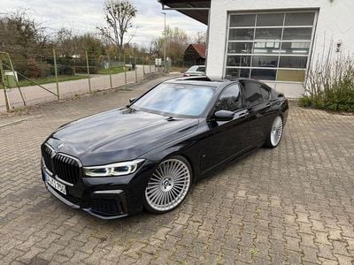 Begagnad BMW 750 Performance 530 HK (389 kW) 2021 Svart Sedan