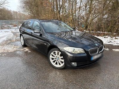Gebraucht BMW 530 258 PS (189 kW) 2011 Schwarz Kombi