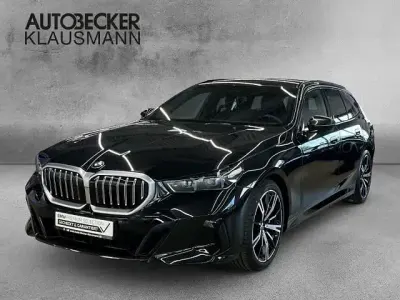 Gebraucht BMW 540 M Sport 389 PS (286 kW) 2025 Schwarz Kombi