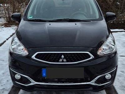 Gebraucht Mitsubishi Space Star 71 PS (52 kW) 2018 Schwarz Kleinwagen