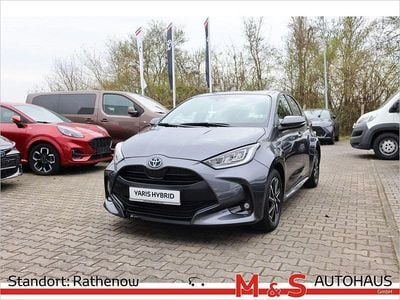 Gebraucht Toyota Yaris Hybrid Team 116 PS (85 kW) 2022 Marlingrau metallic Limousine