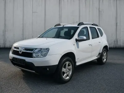 Gebraucht Dacia Duster Lauréate 105 PS (77 kW) 2011 Weiß SUV