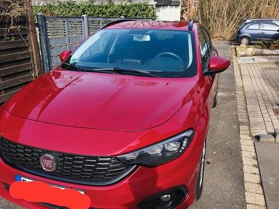 Gebraucht Fiat Tipo 110 PS (80 kW) 2017 Rot Kombi