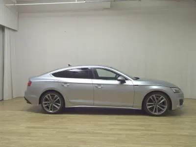Gebraucht Audi A5 Sportback Advanced 163 PS (119 kW) 2022 Silber Kleinwagen