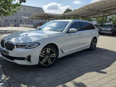 Gebraucht BMW 520 Luxury Line 190 PS (139 kW) 2022 Weiß Limousine