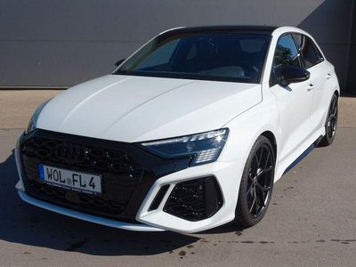 Weiß Gebraucht 2023 Audi RS3 Sport Limousine | 59.990 € (Etwas zu teuer)