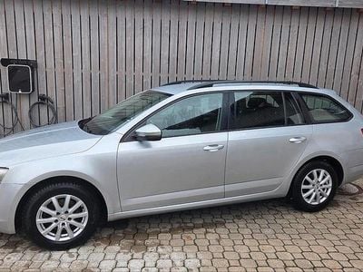Silber Gebraucht 2013 Skoda Octavia Kombi | 6.990 € (Fairer Preis)
