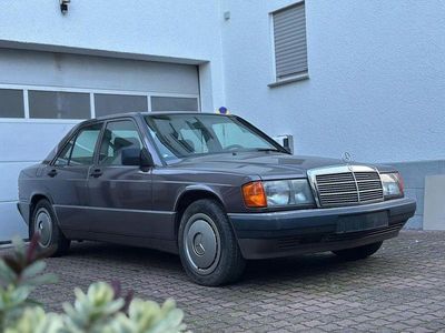 Gebraucht Mercedes 190 109 PS (80 kW) 1990 Braun Limousine
