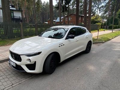 Weiß Gebraucht 2022 Maserati Levante SUV | 117.500 €