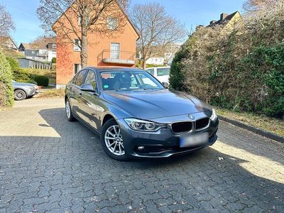 Gebraucht BMW 318 150 PS (110 kW) 2016 Grau Limousine