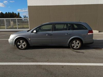 Silber Gebraucht 2004 Opel Vectra Edition Kombi | 3.900 € (Teuer)