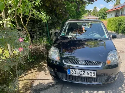 Gebraucht Ford Fiesta Ghia 80 PS (58 kW) 2008 Schwarz Kleinwagen