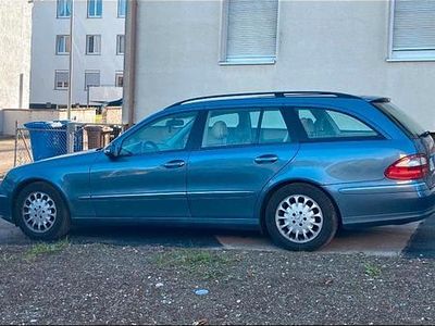 Mercedes E220