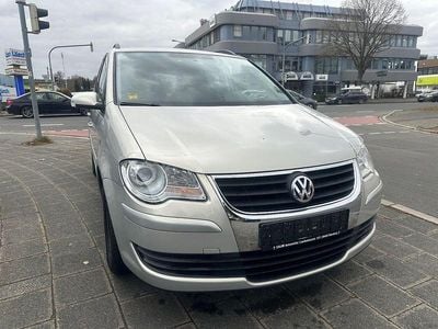 Gebraucht VW Touran Trendline 140 PS (102 kW) 2008 Gold Van / Kleinbus
