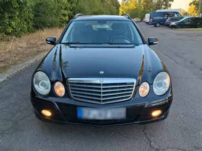 Gebraucht Mercedes E220 163 PS (119 kW) 2009 Schwarz Kombi