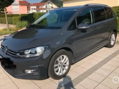 Gebraucht VW Touran Comfortline 116 PS (85 kW) 2017 Grau Van / Kleinbus