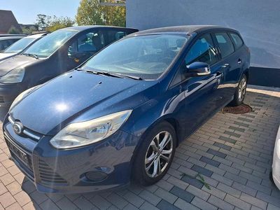 Usata Ford Focus Trend 95 CV (69 kW) 2011 Blu Berlina