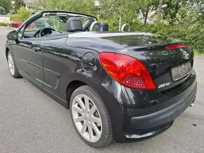 Gebraucht Peugeot 207 CC Roland Garros 120 PS (88 kW) 2010 Schwarz Cabrio