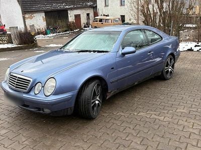 Gebraucht Mercedes CLK230 193 PS (141 kW) 1997 Violet Coupé