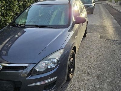 Grau Gebraucht 2009 Hyundai i30 Comfort Kombi | 1.500 € (Superpreis)