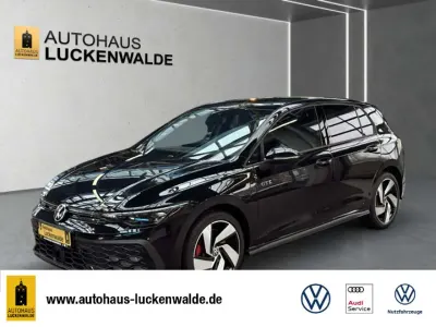 Second-hand VW Golf VIII GTE 272 CP (200 kW) 2026 Negru Berlinǎ