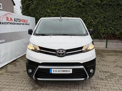 Gebraucht Toyota Proace 120 PS (88 kW) 2021 Weiß Van / Kleinbus