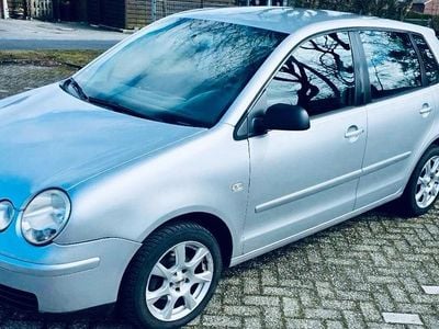 Brugt VW Polo 75 HK (55 kW) 2004 Sølv Hatchback