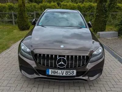 Gebraucht Mercedes C200 136 PS (100 kW) 2016 Braun Limousine