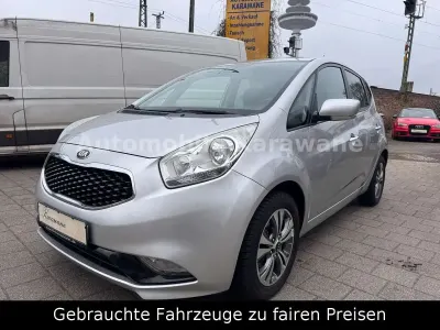 Gebraucht Kia Venga DREAM-TEAM Edition 90 PS (66 kW) 2015 Kirunasilber met. Kleinwagen