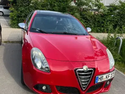 Gebraucht Alfa Romeo Giulietta 170 PS (125 kW) 2011 Rot Kleinwagen