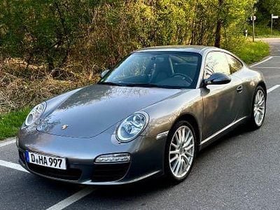 Porsche 911 Carrera