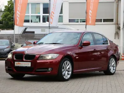 Gebraucht BMW 320 Performance 184 PS (135 kW) 2010 Rot Limousine