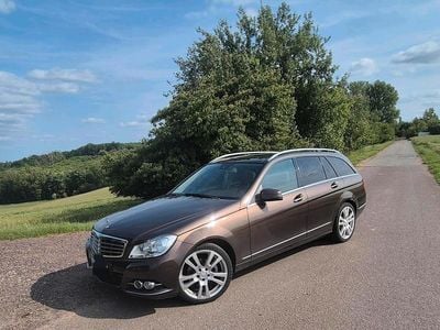 Usata Mercedes C200 136 CV (100 kW) 2013 Marrone Station wagon
