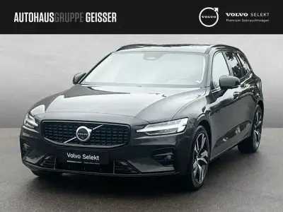 Gebraucht Volvo V60 Plus 145 PS (106 kW) 2025 Grau Kombi